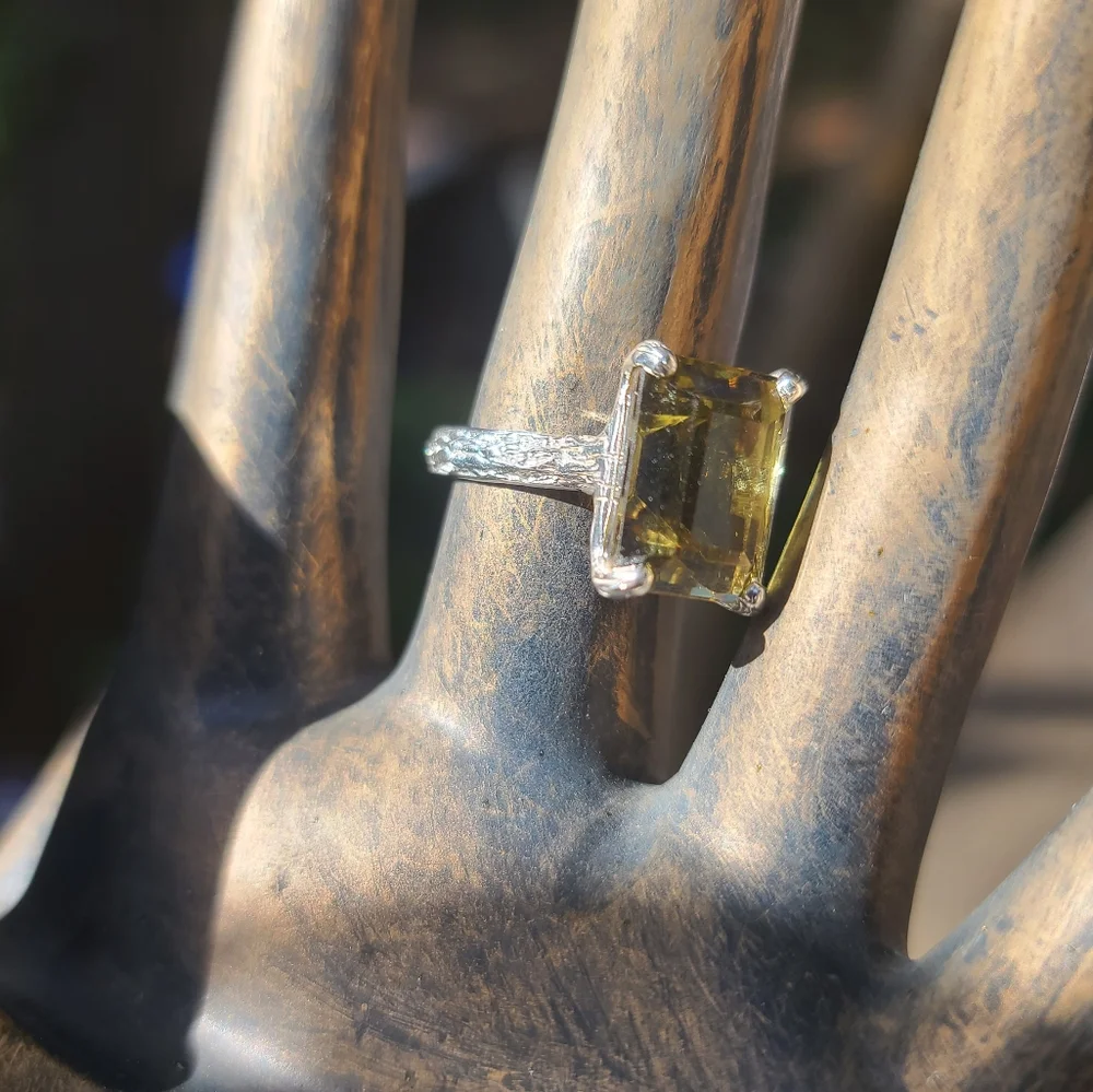Lemon quartz emerald cut 8k sterling ring - Picture 6 of 6